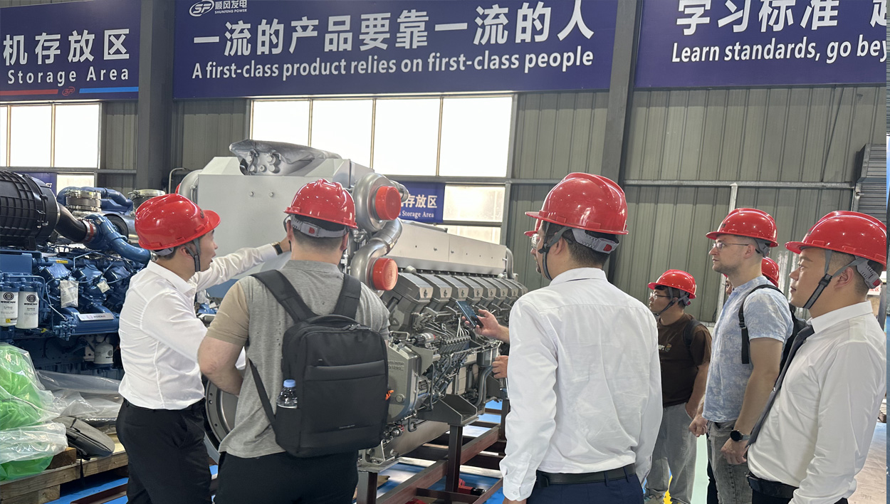 Russian customer visits Shunfeng factory